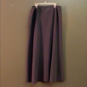 Jones New York Dark green long skirt